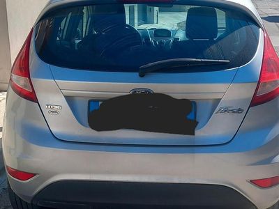 Usata Ford Fiesta 73 CV (53 kW) 2011 Grigio Utilitaria