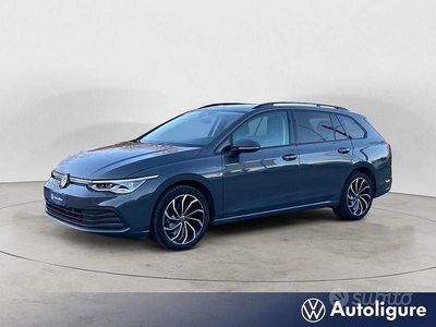 Usata VW Golf VIII Life 110 CV (80 kW) 2021 Grigio Station wagon