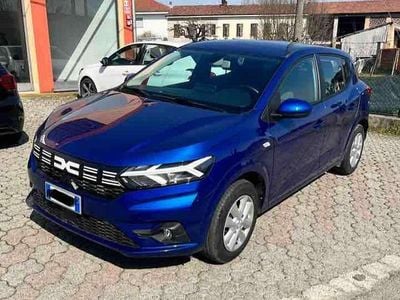 Begagnad Dacia Sandero Expression 101 HK (74 kW) 2023 Blå Sedan