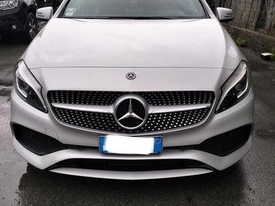 Usata Mercedes A180 109 CV (80 kW) 2017 Grigio Berlina