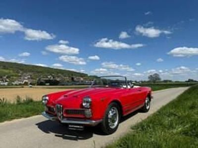 Usado Alfa Romeo 2000 115 CV (84 kW) 1961 Rojo Descapotable