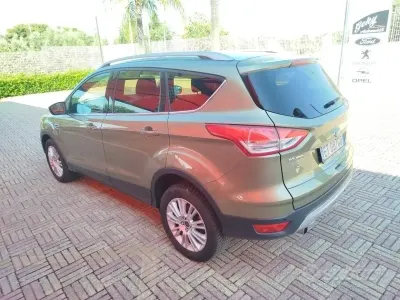 Usata Ford Kuga Titanium 140 CV (102 kW) 2013 Verde SUV