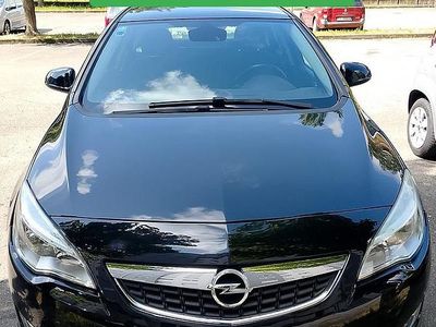 Usata Opel Astra 2010 Nero Berlina