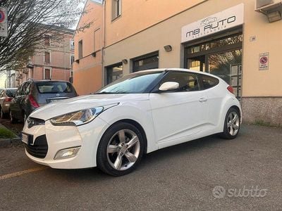 Usata Hyundai Veloster 140 CV (102 kW) 2011 Bianco Utilitaria
