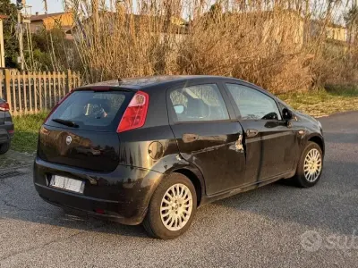Usata Fiat Grande Punto 65 CV (47 kW) 2007 Nero Utilitaria
