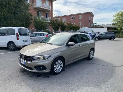Usata Fiat Tipo Easy 95 CV (69 kW) 2016 Bronzo Berlina