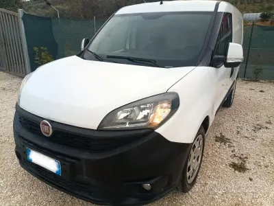 Usata Fiat Doblò 120 CV (88 kW) 2018 Bianco Monovolume