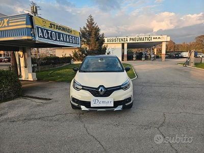 Usata Renault Captur Intens 90 CV (66 kW) 2018 Beige SUV