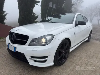 Usata Mercedes C220 Avantgarde 170 CV (125 kW) 2015 Bianco Coupé