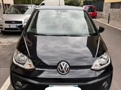 Usata VW up! 60 CV (44 kW) 2018 Nero Utilitaria