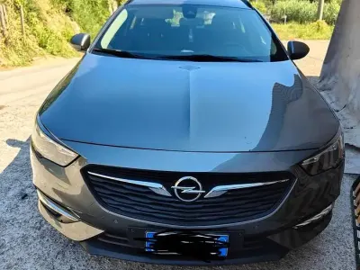 Usata Opel Insignia 136 CV (100 kW) 2018 Berlina