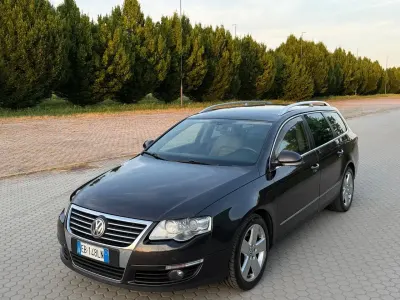 Usata VW Passat Highline 140 CV (102 kW) 2010 Nero Station wagon