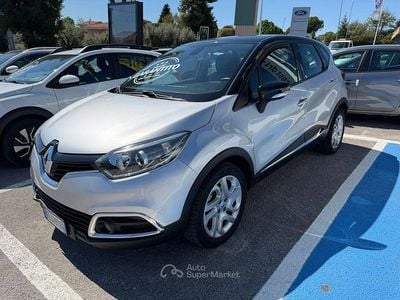 Usata Renault Captur 90 CV (66 kW) 2016 Argento SUV