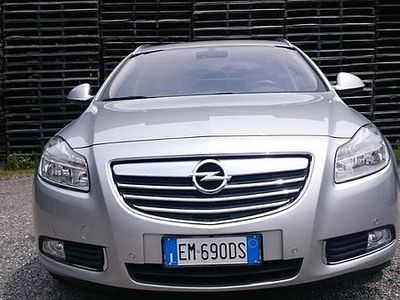 Usata Opel Insignia Cosmo 160 CV (117 kW) 2012 Grigio Station wagon