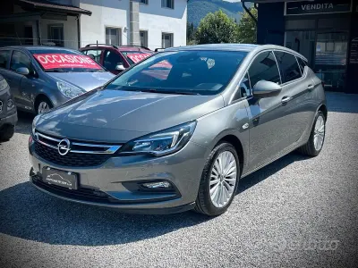 Usata Opel Astra 110 CV (80 kW) 2017 Grigio Berlina