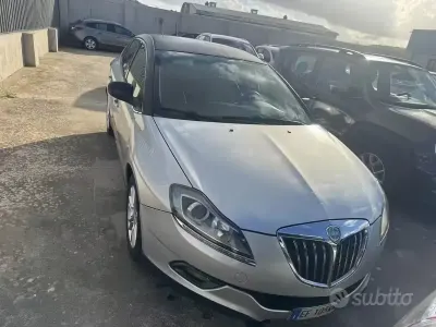 Usata Lancia Delta 120 CV (88 kW) 2010 Utilitaria