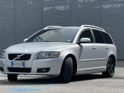 Usata Volvo V50 136 CV (100 kW) 2008 Grigio Station wagon