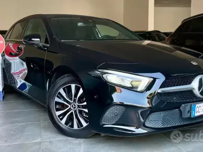 Usata Mercedes A180 Premium 116 CV (85 kW) 2020 Nero Berlina