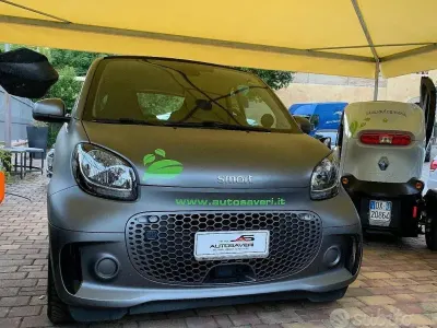 Usata Smart ForTwo Coupé 41 kW (56 CV) 2020 Nero Utilitaria