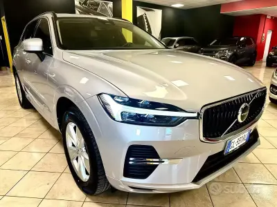 Usata Volvo XC60 197 CV (144 kW) 2022 Grigio SUV