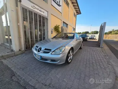 Usata Mercedes SLK200 163 CV (119 kW) 2006 Grigio Cabrio