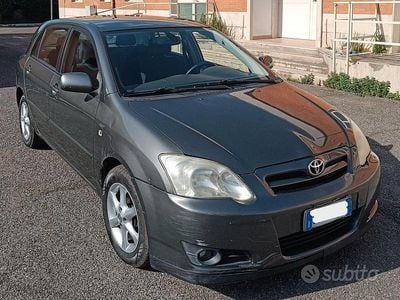 Usata Toyota Corolla Sol 90 CV (66 kW) 2005 Grigio Berlina