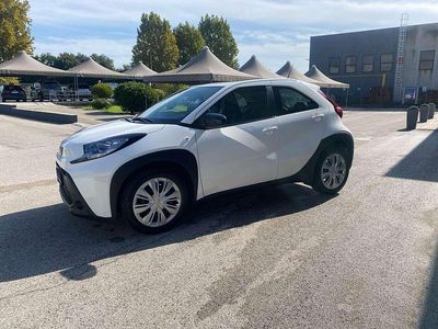 Usata Toyota Aygo X Active 72 CV (52 kW) 2023 Bianco SUV