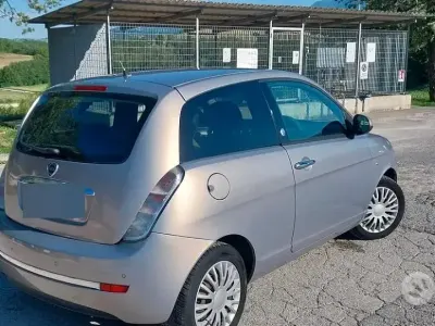 Usata Lancia Ypsilon 77 CV (56 kW) 2010 Grigio Utilitaria