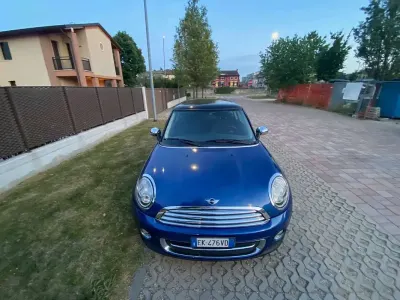 Usata Mini Cooper 122 CV (89 kW) 2011 Blu/azzurro Utilitaria