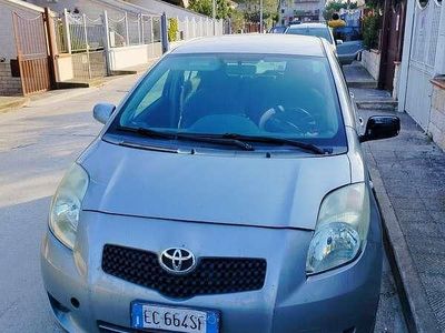 Usata Toyota Yaris 90 CV (66 kW) 2009 Utilitaria