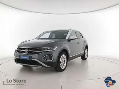 Usata VW T-Roc Style 110 CV (80 kW) 2023 Indium grey metallizzato pure SUV