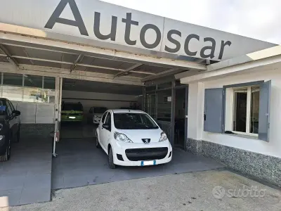 Usata Peugeot 107 68 CV (50 kW) 2009 Bianco Utilitaria
