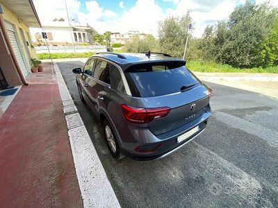 Begagnad VW T-Roc 150 HK (110 kW) 2023 Grå SUV