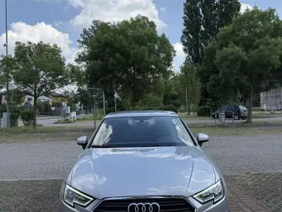 Usata Audi A3 Business 116 CV (85 kW) 2019 Grigio Berlina