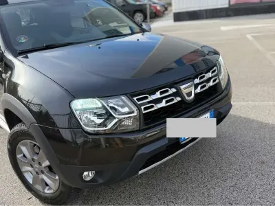 Usata Dacia Duster Lauréate 109 CV (80 kW) 2017 Nero SUV