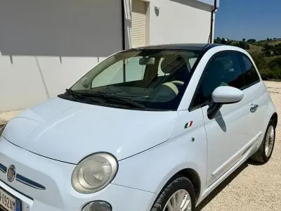 Usata Fiat 500 75 CV (55 kW) 2011 Bluazzurro Utilitaria