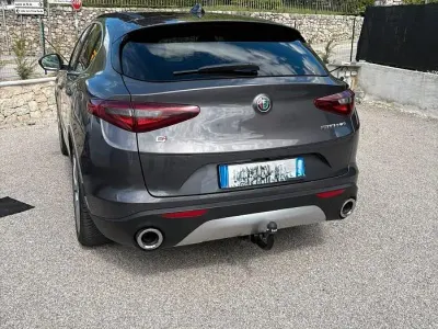 Usata Alfa Romeo Stelvio Veloce 210 CV (154 kW) 2019 Grigio SUV