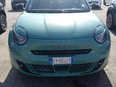Usata Fiat 600 La Prima 101 CV (74 kW) 2025 Blu/azzurro SUV