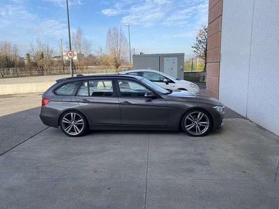 Usata BMW 318 Luxury Line 143 CV (105 kW) 2015 Station wagon