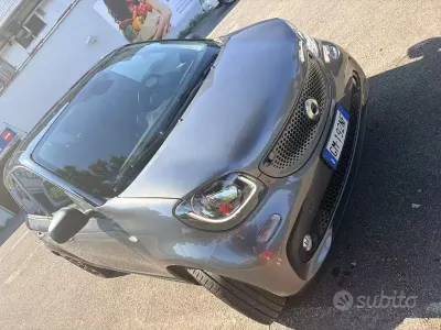 Usata Smart ForFour 90 CV (66 kW) 2017 Grigio Utilitaria