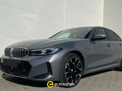 Usata BMW 330e M Sport 292 CV (214 kW) 2025 Grigio Berlina