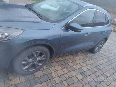 Usata Ford Kuga 120 CV (88 kW) 2020 Blu SUV