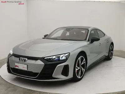 Usata Audi RS e-tron GT Comfort 439 kW (598 CV) 2022 Argento floret metallizzato Berlina