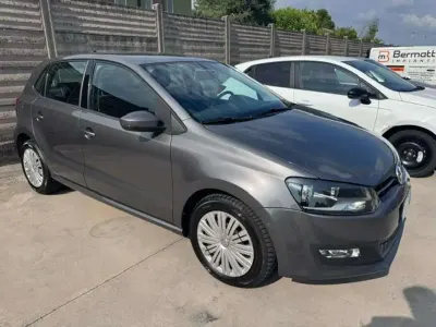 Usata VW Polo Comfortline 75 CV (55 kW) 2012 Grigio Utilitaria