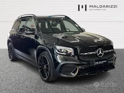 Usata Mercedes GLB200 Premium 150 CV (110 kW) 2023 Nero cosmo SUV