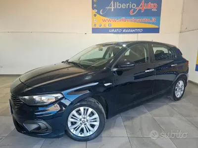 Usata Fiat Tipo Sport 120 CV (88 kW) 2020 Bluazzurro Berlina