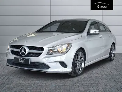 Usata Mercedes CLA200 Shooting Brake 136 CV (100 kW) 2017 Grigio chiaro metallizzato Station wagon