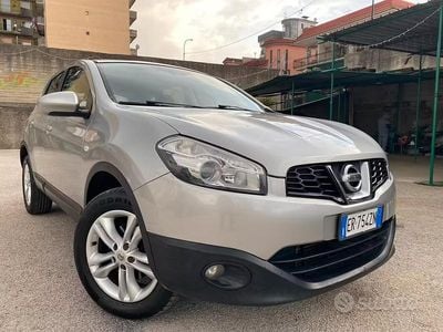 Usata Nissan Qashqai Acenta 110 CV (80 kW) 2013 Grigio SUV