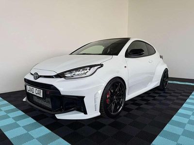 Usata Toyota Yaris 280 CV (205 kW) 2024 Bianco Berlina