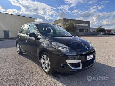 Usata Renault Scénic III Luxe 110 CV (80 kW) 2009 Nero Monovolume